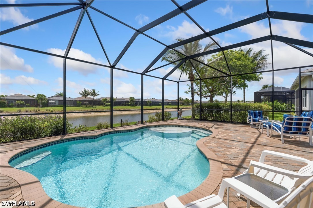 3 Bed Pool Home for Sale in Valencia Bonita, photo 3