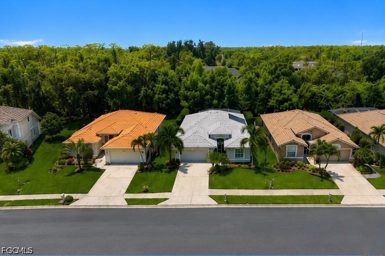 3 Bed Pool Home for Sale in Fort Myers, photo 3
