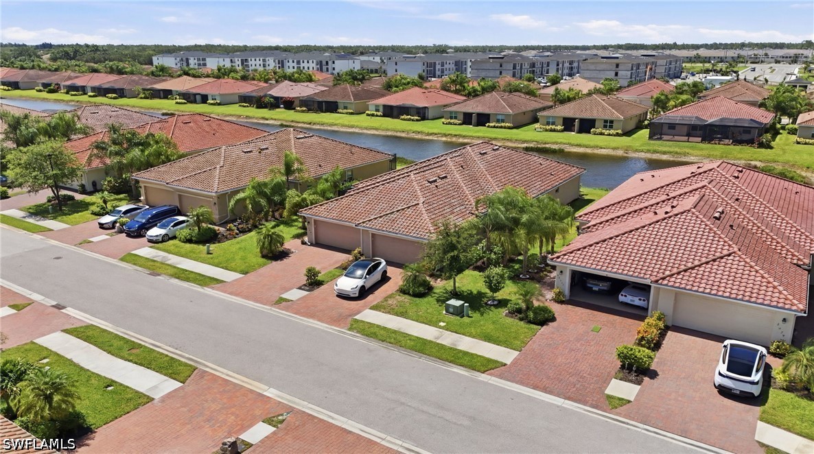 2 Bed Waterfront Home for Sale in Naples, photo 3