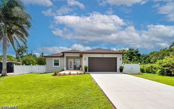 3 Bed SingleFamilyResidence for Sale in Naples, photo 3