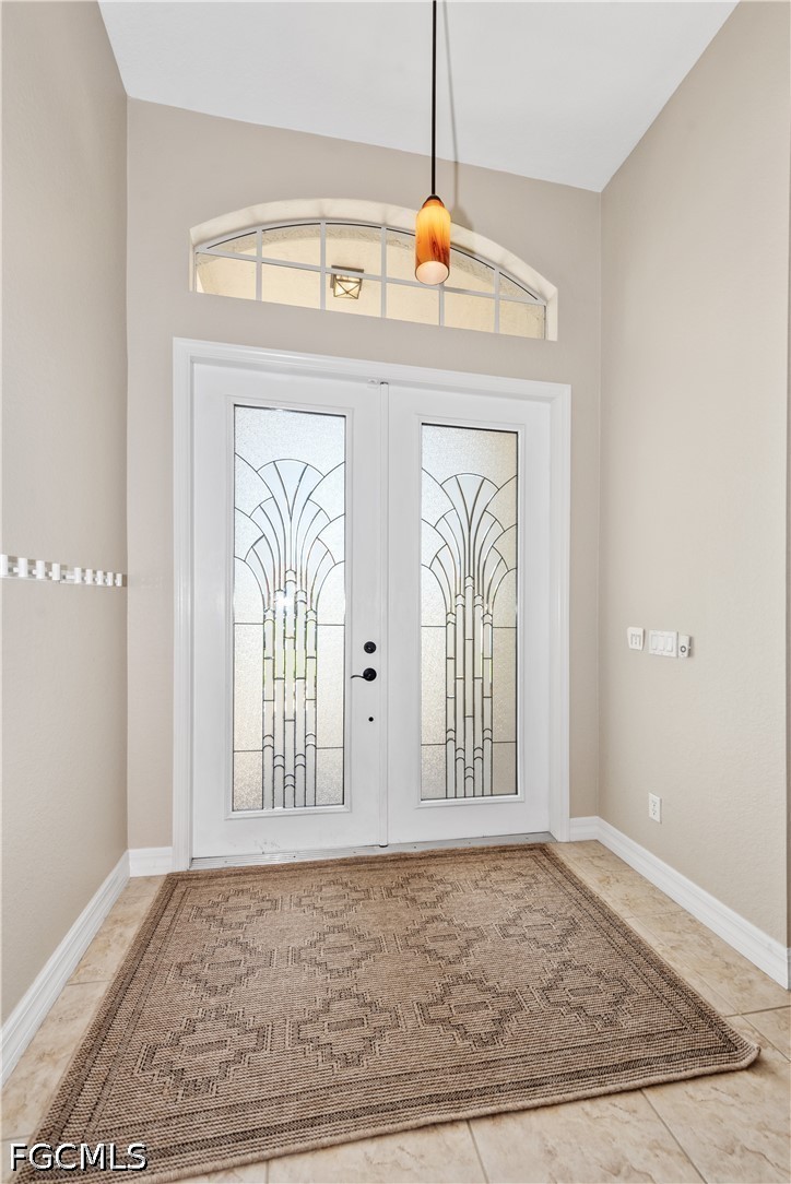 4 Bed Pool Home for Sale in Cape Coral, photo 3