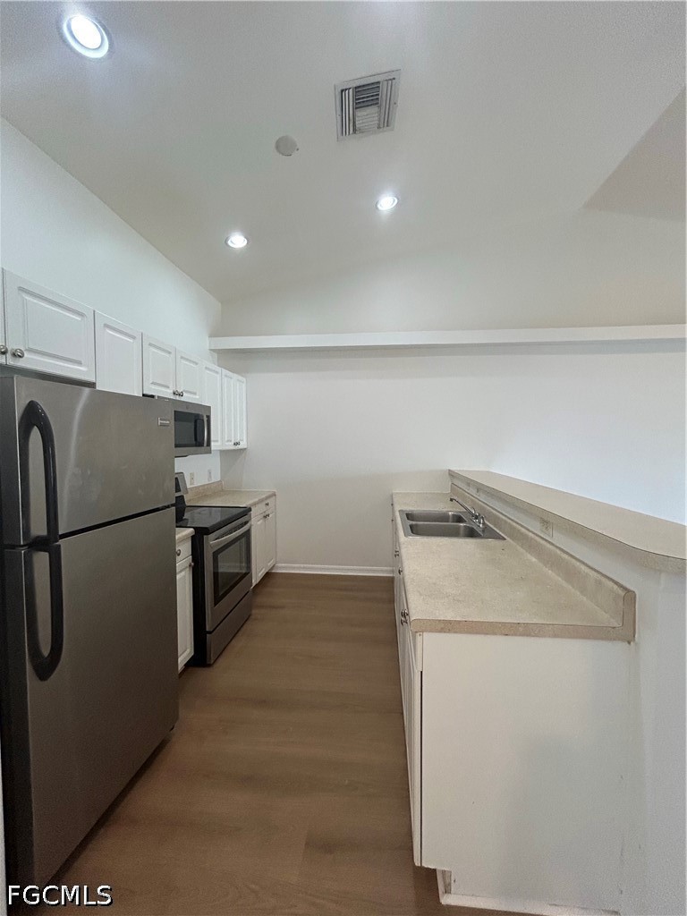 3 Bed Duplex for Sale in Cape Coral, photo 3