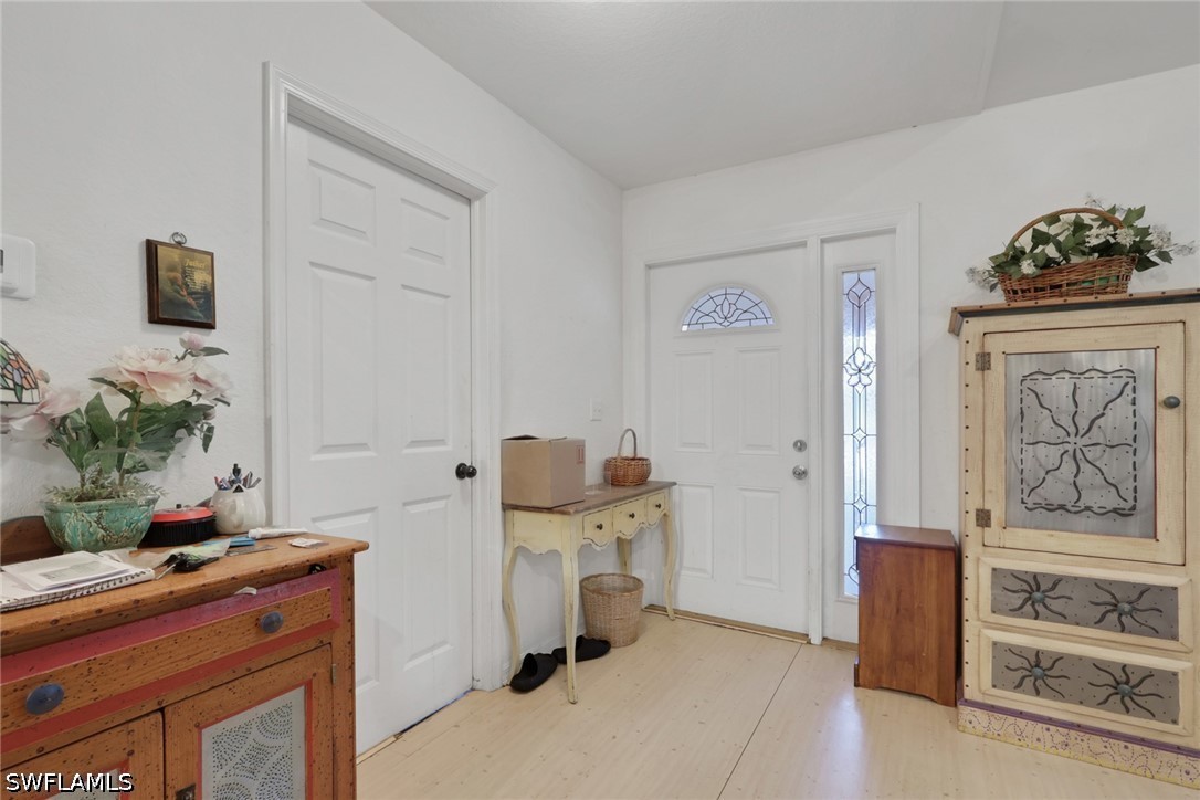 3 Bed SingleFamilyResidence for Sale in Morton Grove, photo 3