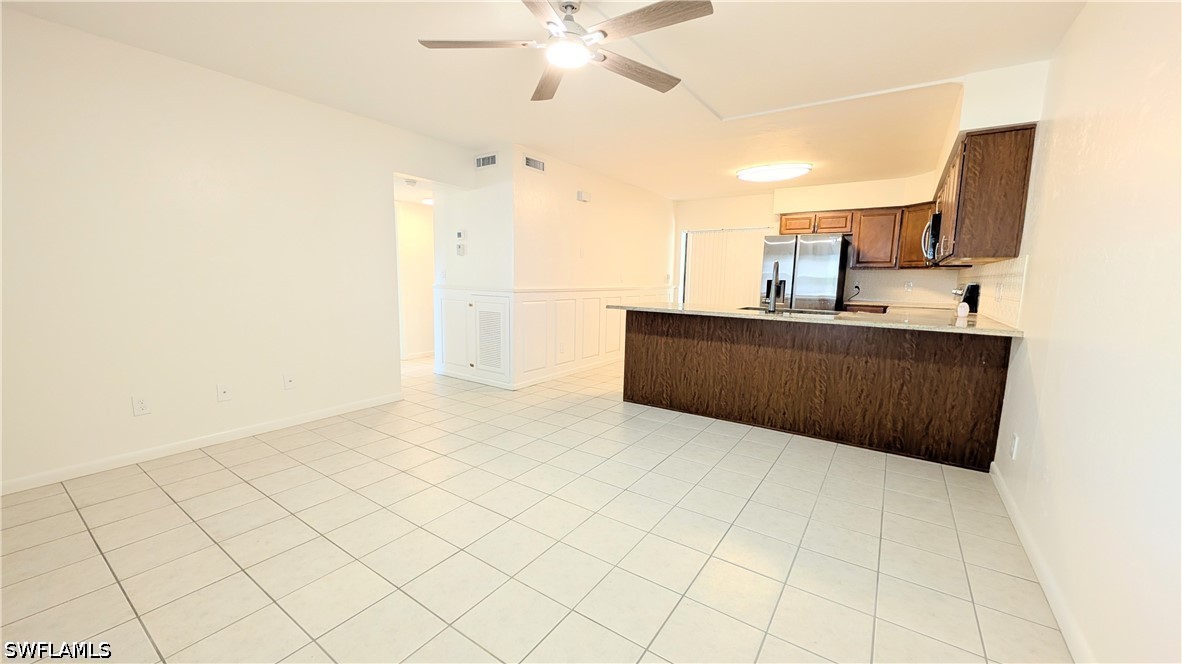 2 Bed Condominium for Sale in Cape Coral, photo 3