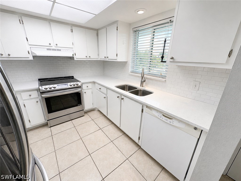 2 Bed Condominium for Sale in Naples, photo 3