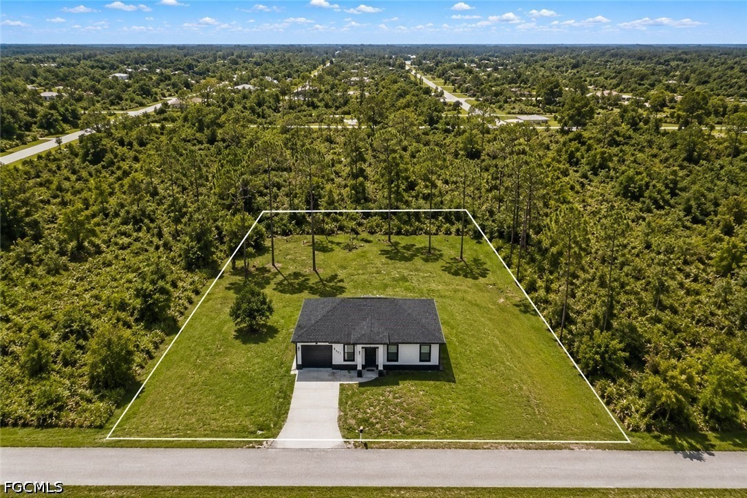 3 Bed SingleFamilyResidence for Sale in Lehigh Acres, photo 3