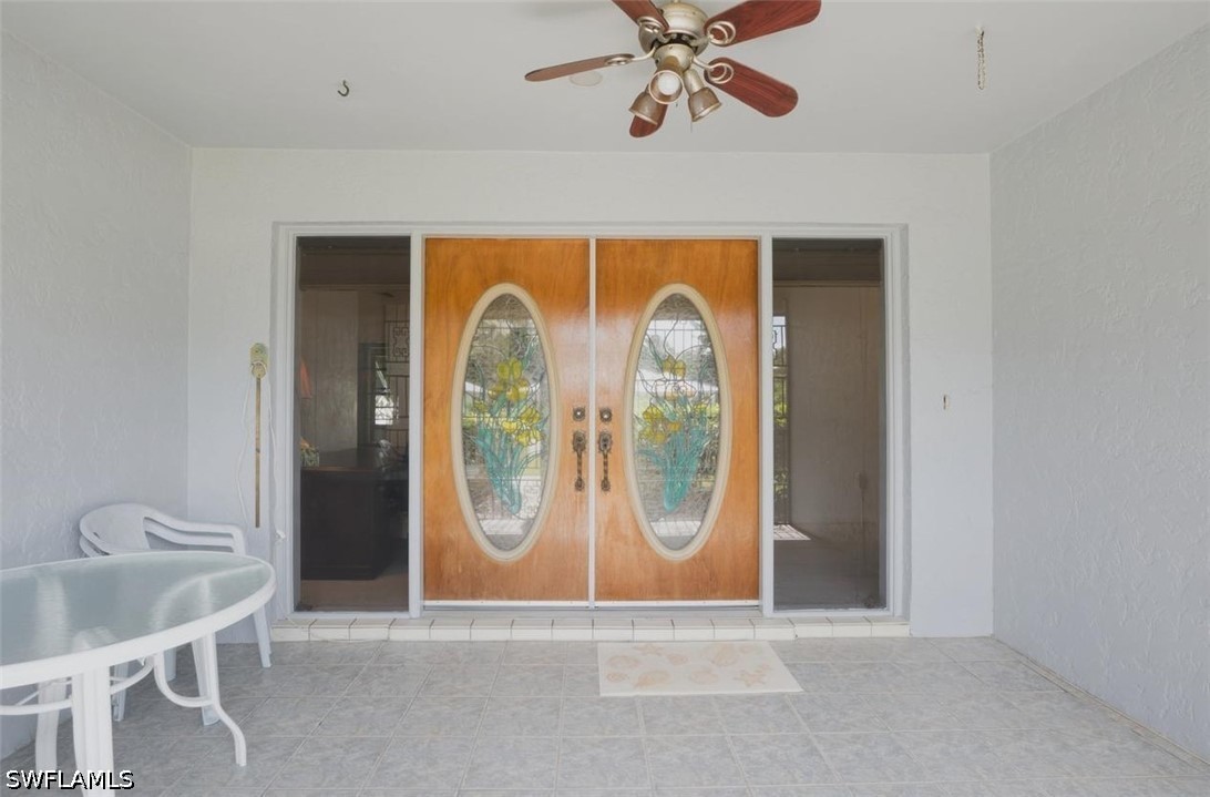 2 Bed SingleFamilyResidence for Sale in Naples, photo 3