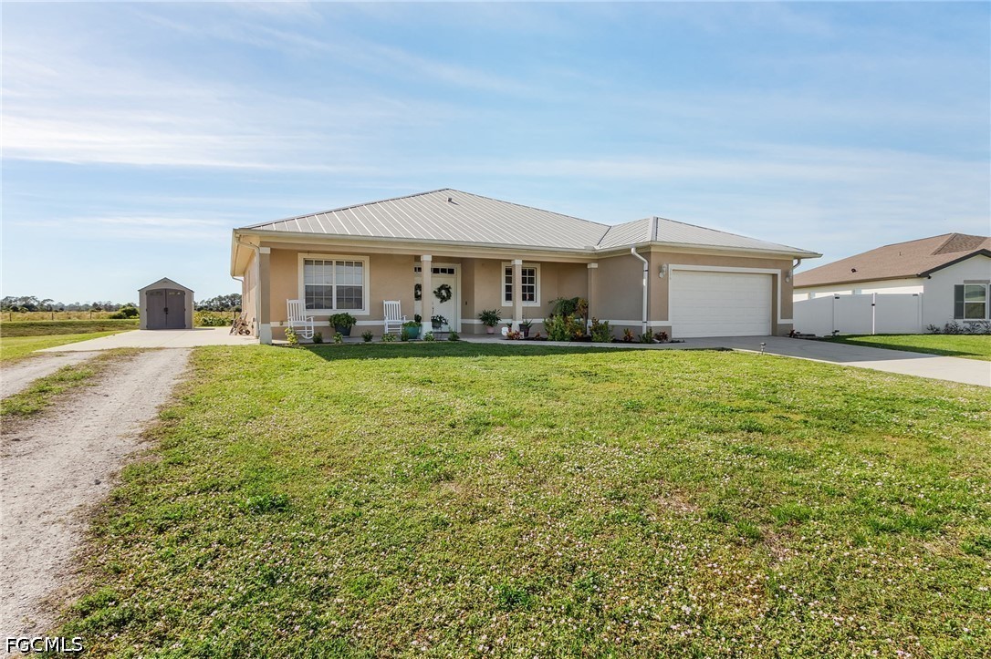 4 Bed SingleFamilyResidence for Sale in Mirror Lakes, FL — photo 3