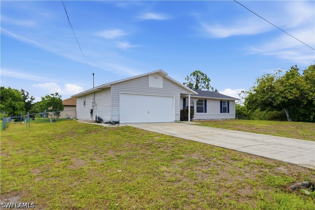 3 Bed SingleFamilyResidence for Sale in Lehigh Acres, photo 3