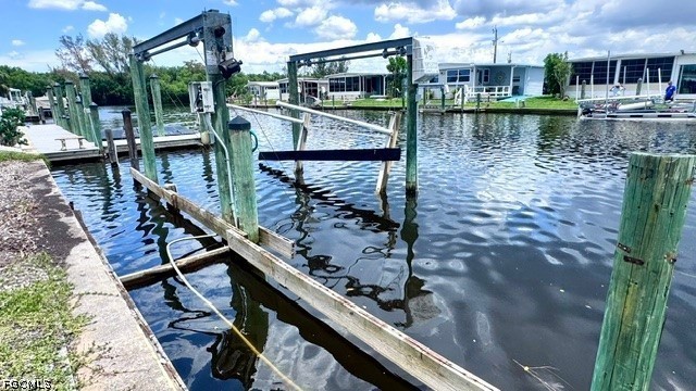 Waterfront Home for Sale in Old Bridge Village, photo 3