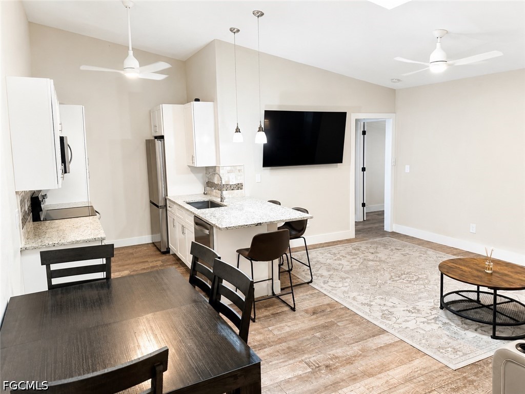 2 Bed Pool Home for Sale in Cape Coral, photo 3