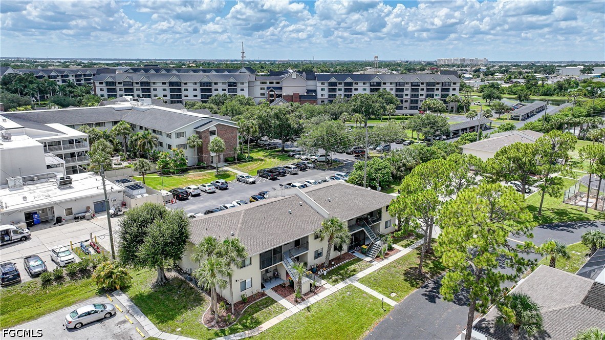 2 Bed Condominium for Sale in Westchester, photo 3