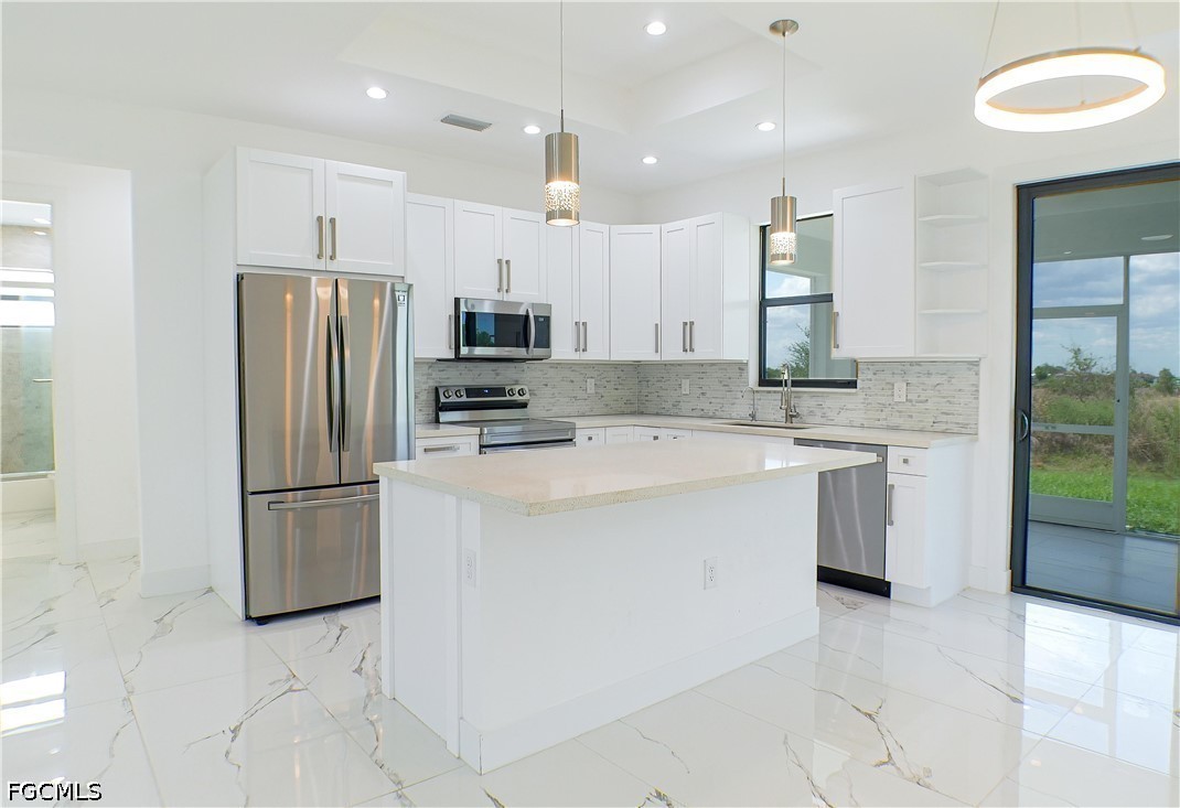 3 Bed SingleFamilyResidence for Sale in Naples, photo 3