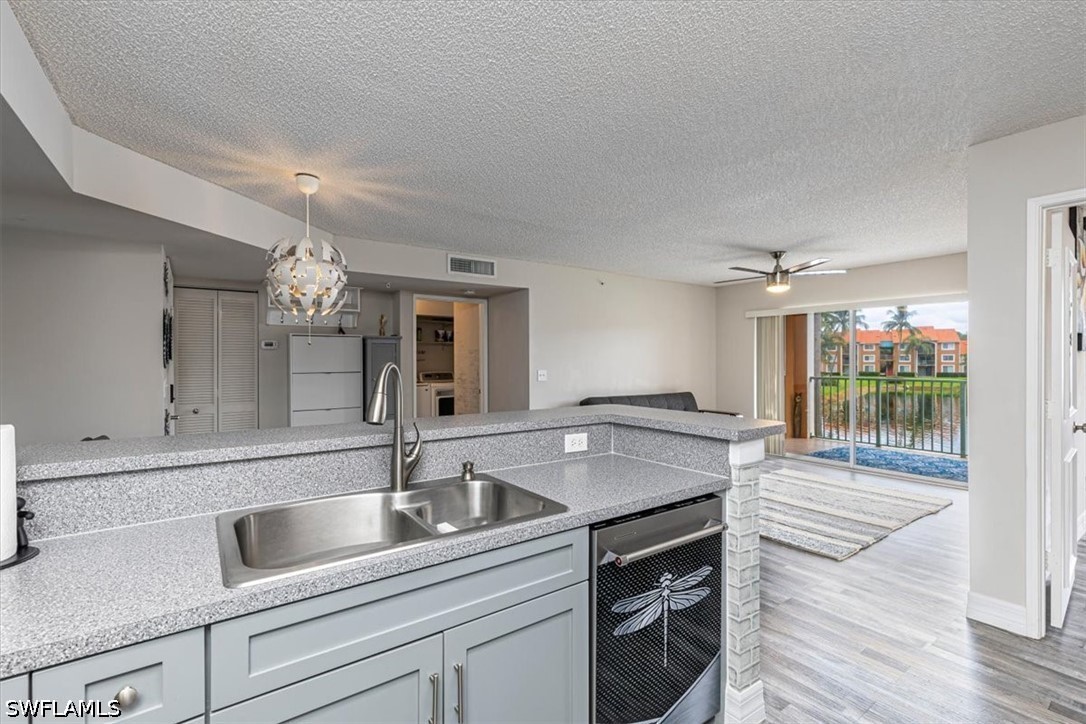 2 Bed Waterfront Home for Sale in Naples, photo 3