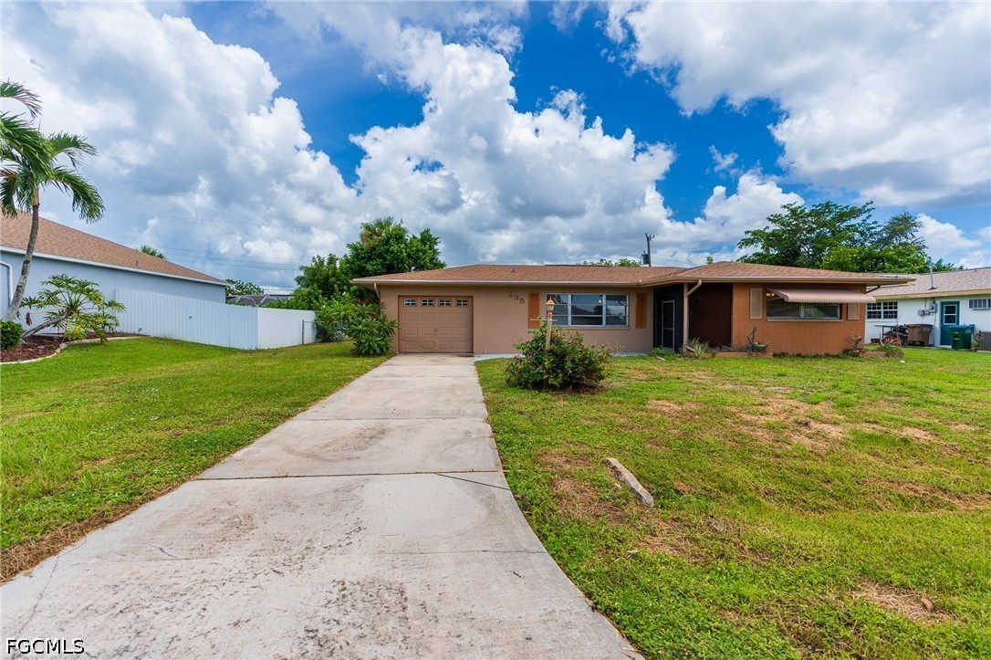 2 Bed SingleFamilyResidence for Sale in Cape Coral, photo 3