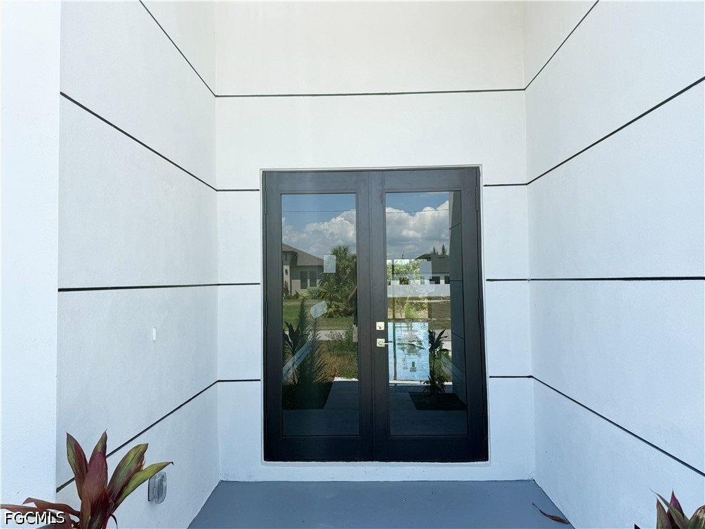 4 Bed SingleFamilyResidence for Sale in Cape Coral, photo 3