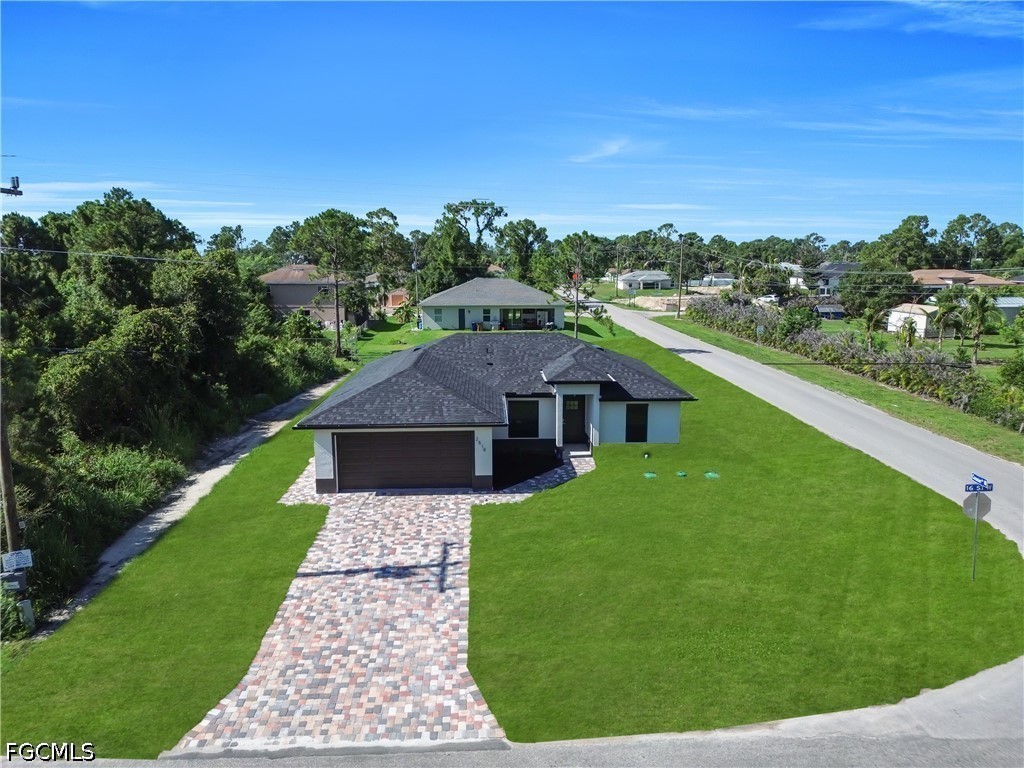 3 Bed SingleFamilyResidence for Sale in Lehigh Acres, photo 3