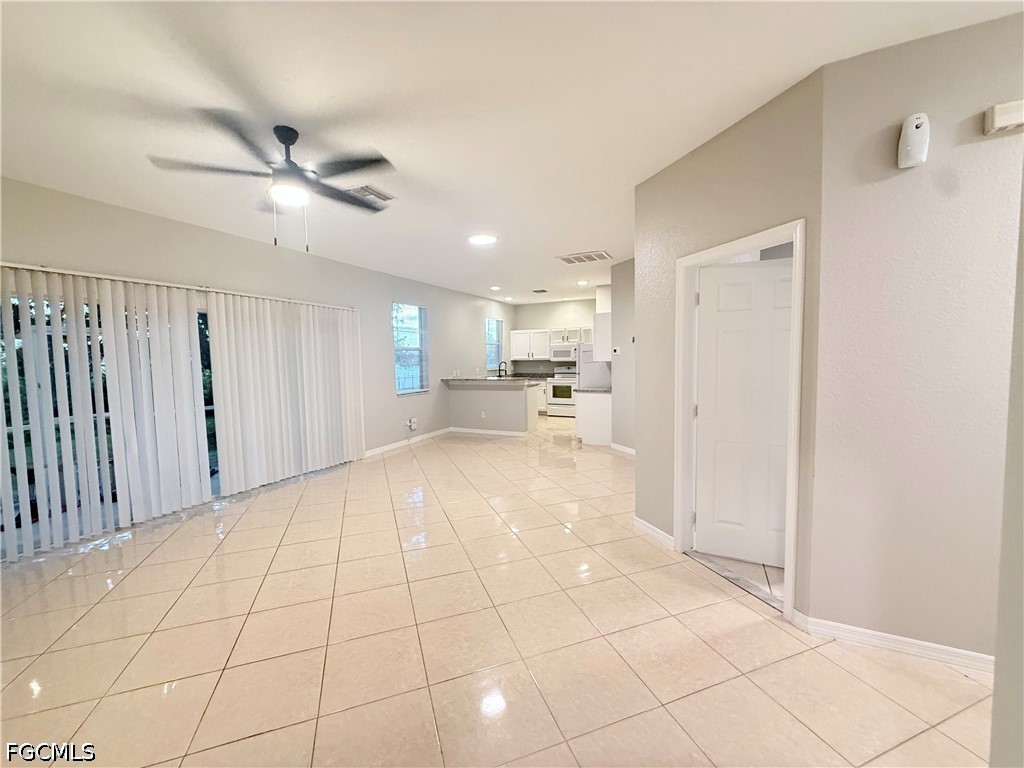 3 Bed SingleFamilyResidence for Sale in Lehigh Acres, FL — photo 3