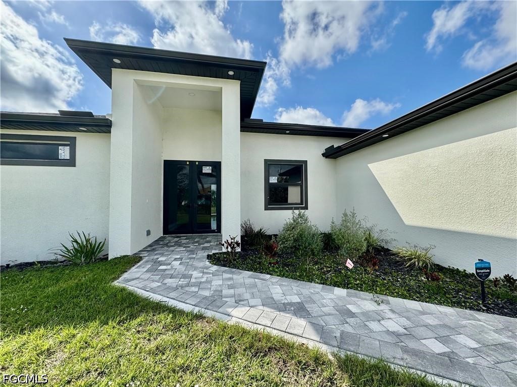 4 Bed SingleFamilyResidence for Sale in Cape Coral, photo 3