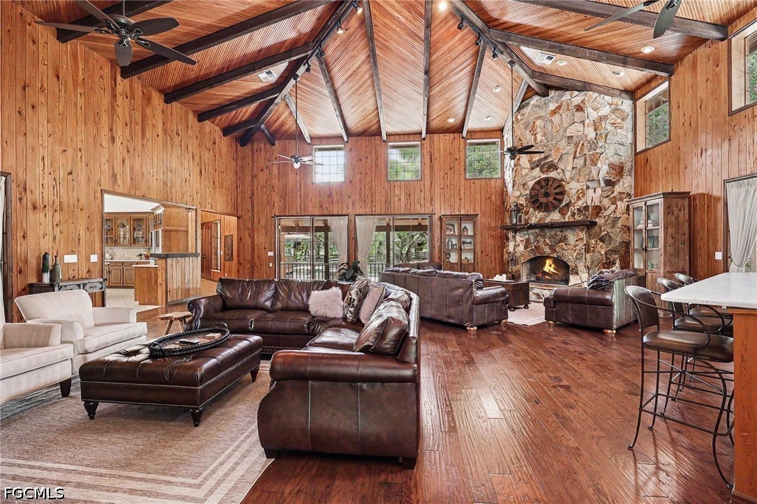 4 Bed Pool Home for Sale in Acreage, photo 3