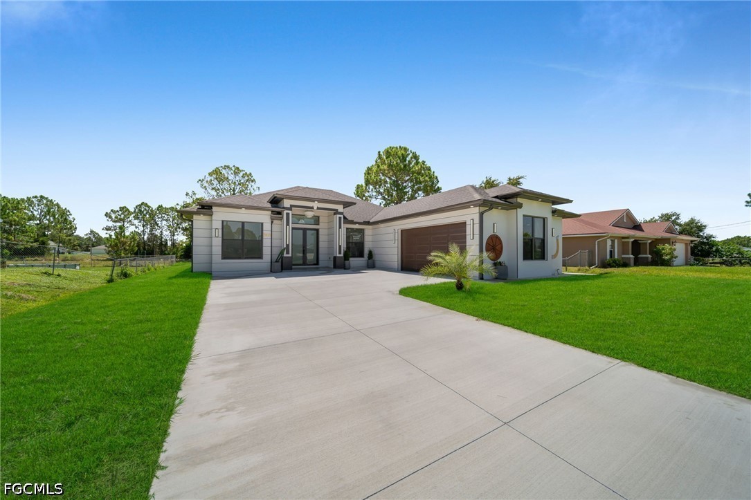4 Bed Waterfront Home for Sale in Lehigh Acres, photo 3