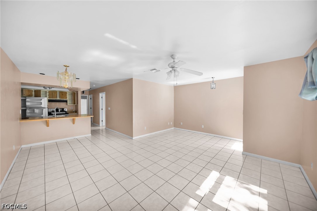 3 Bed Duplex for Sale in Cape Coral, photo 3