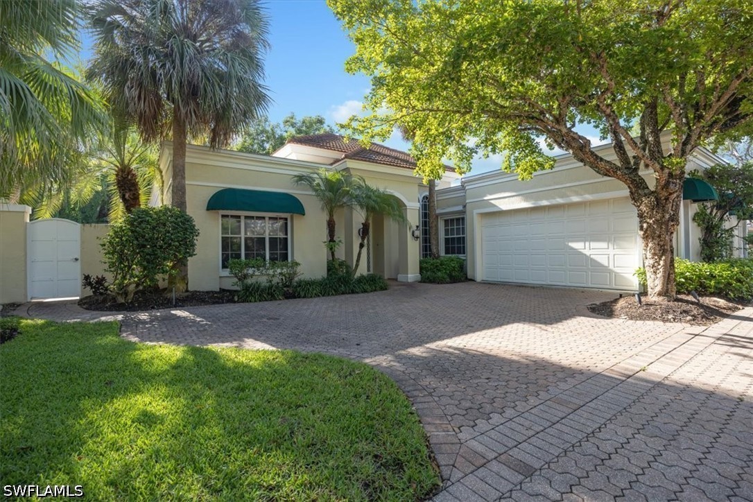 3 Bed Pool Home for Sale in Mews Of Naples, photo 3