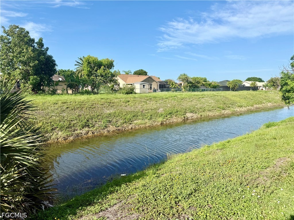 3 Bed SingleFamilyResidence for Sale in Lehigh Acres, photo 3