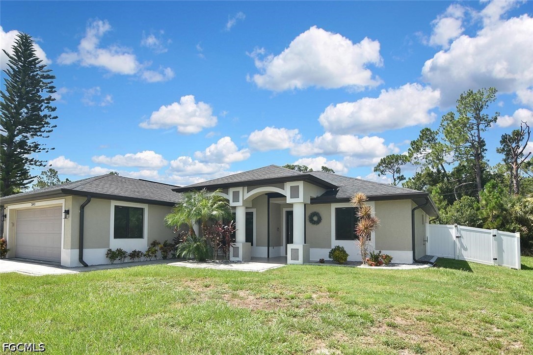 3 Bed Pool Home for Sale in Port Charlotte, photo 3