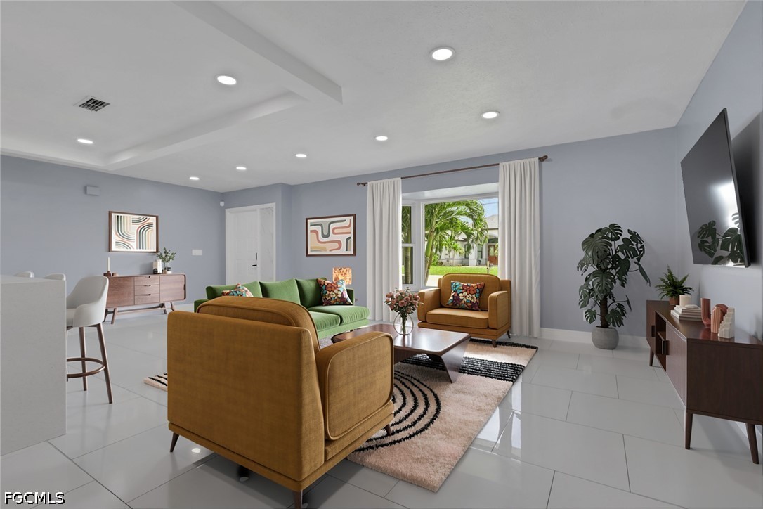 3 Bed SingleFamilyResidence for Sale in Cape Coral, photo 3