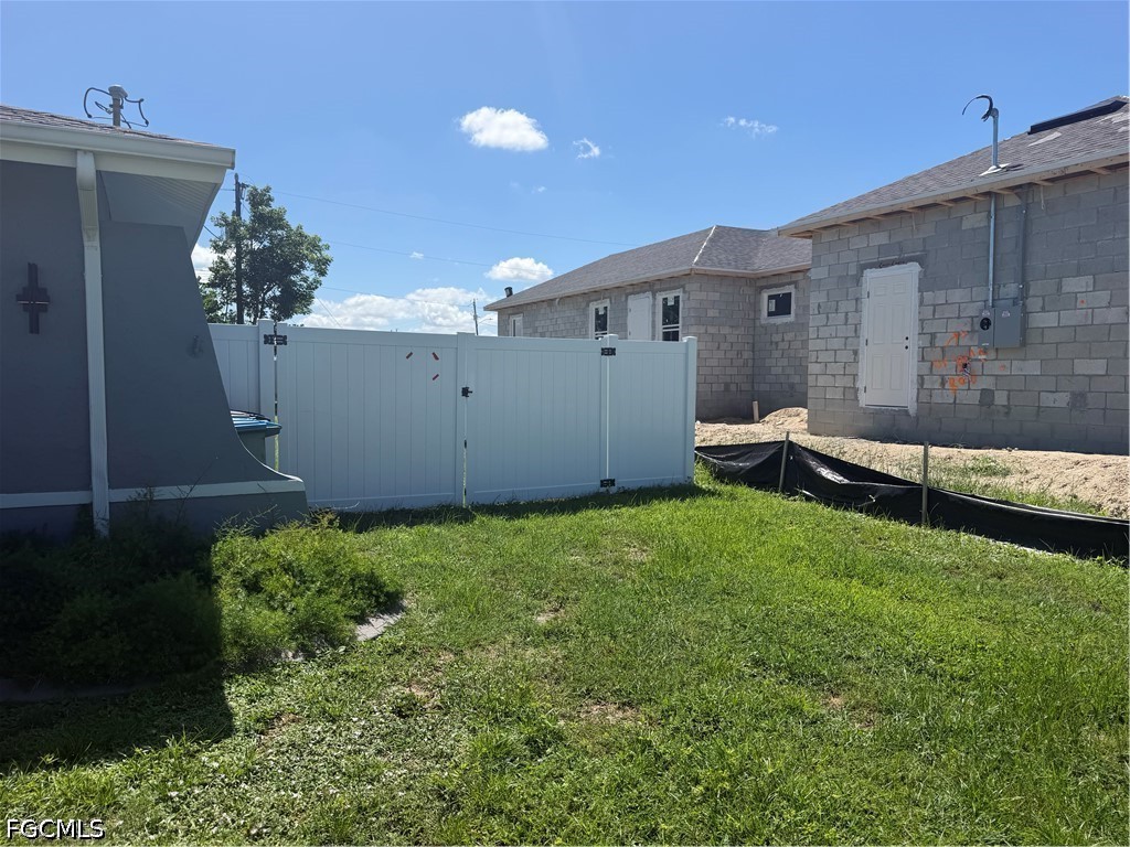 3 Bed SingleFamilyResidence for Sale in Cape Coral, FL — photo 3