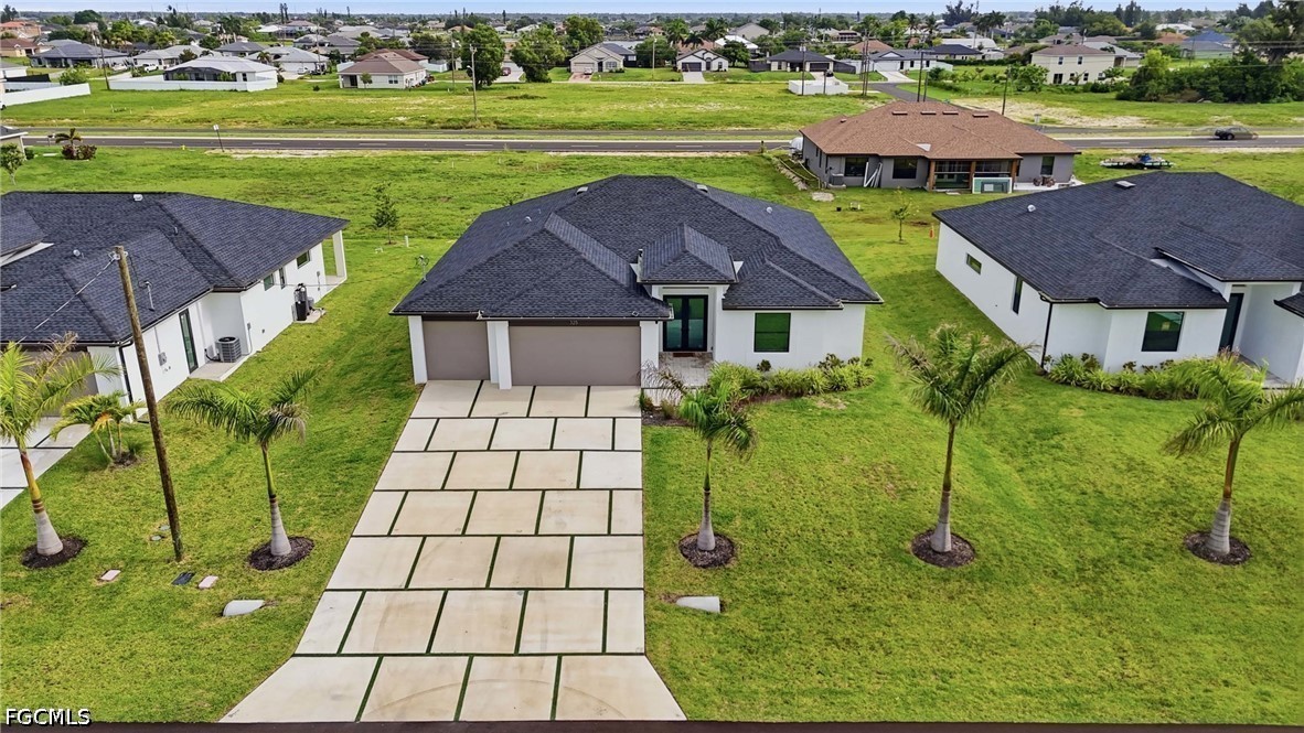 3 Bed SingleFamilyResidence for Sale in Cape Coral, FL — photo 3