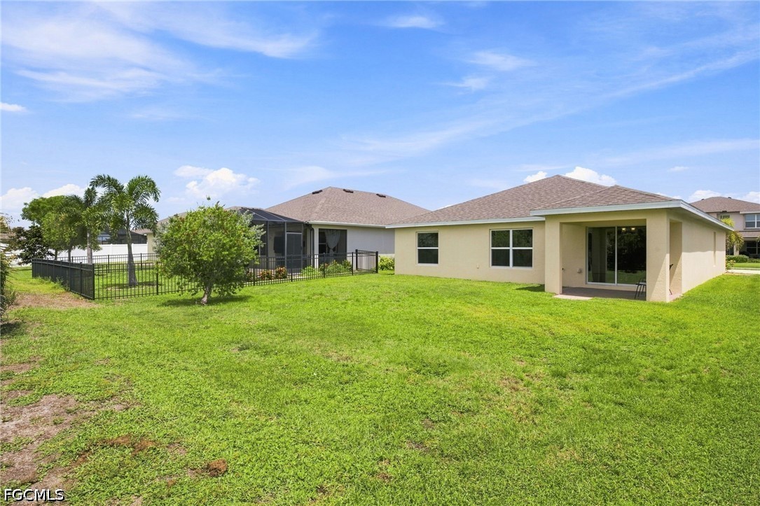 4 Bed SingleFamilyResidence for Sale in Entrada, FL — photo 3