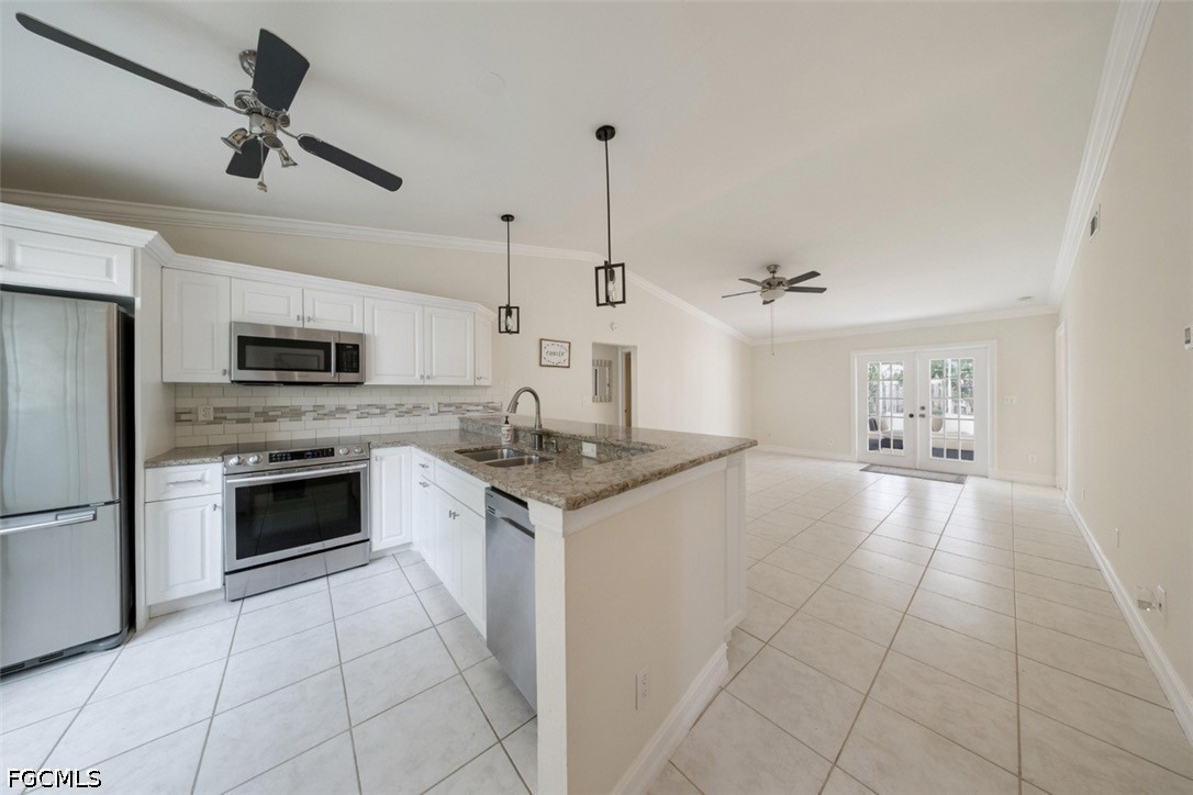 3 Bed SingleFamilyResidence for Sale in Riverdale Shores, FL — photo 3
