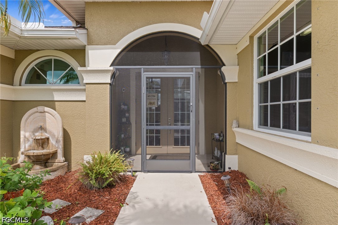 3 Bed Pool Home for Sale in Cape Coral, photo 3