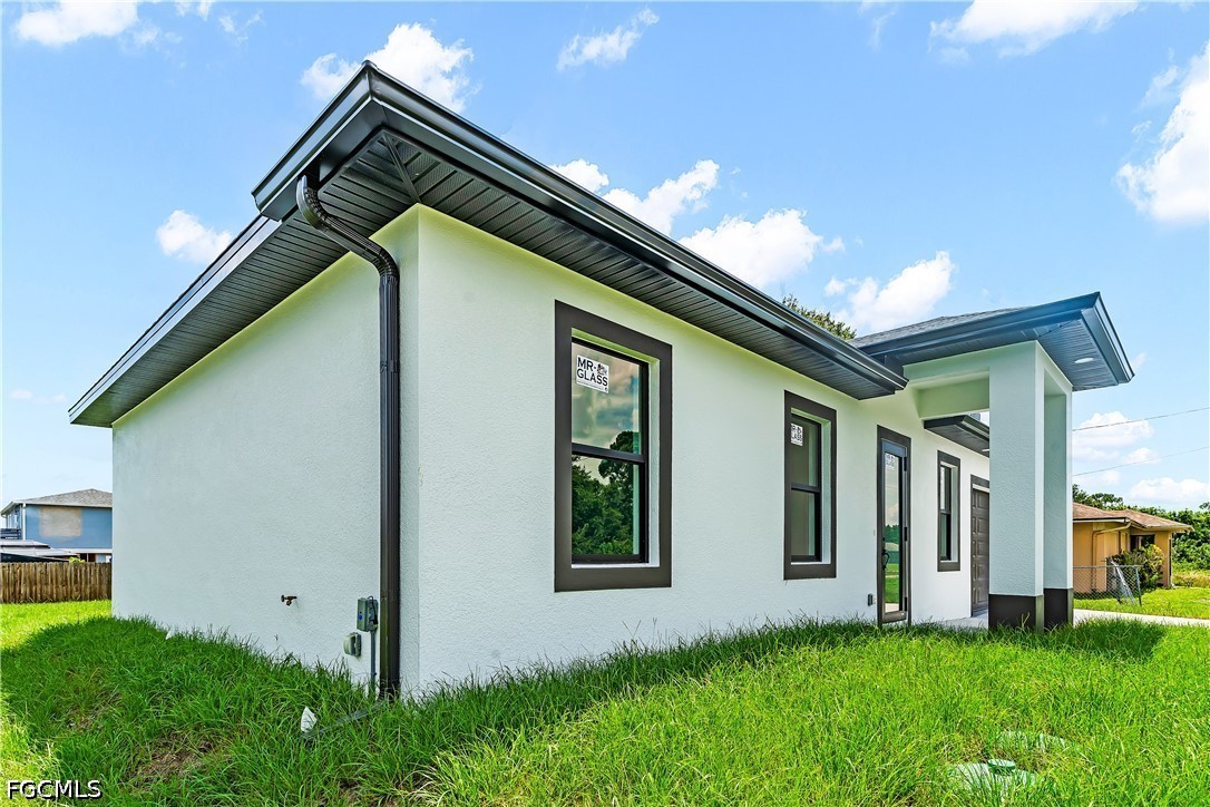3 Bed SingleFamilyResidence for Sale in Lehigh Acres, FL — photo 3