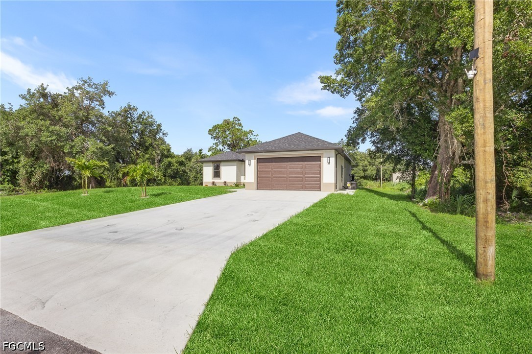 3 Bed SingleFamilyResidence for Sale in Lehigh Acres, FL — photo 3