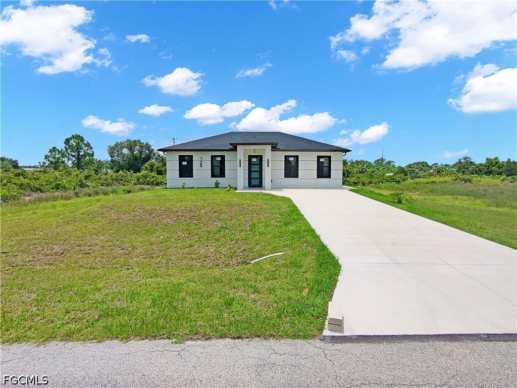 4 Bed SingleFamilyResidence for Sale in Lehigh Acres, FL — photo 3
