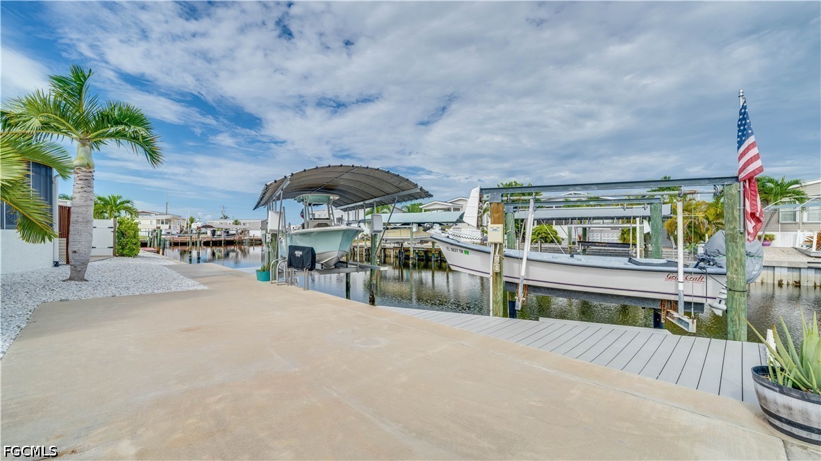 3 Bed Waterfront Home for Sale in Cherry Estates, photo 3