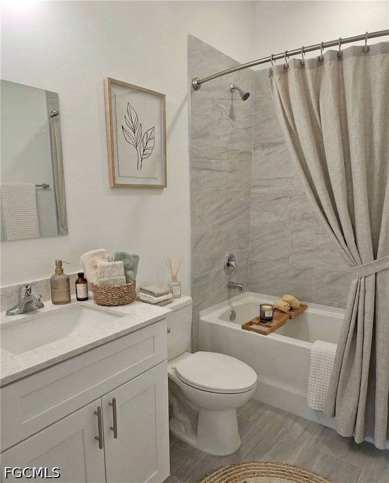 3 Bed SingleFamilyResidence for Sale in Alva, photo 3
