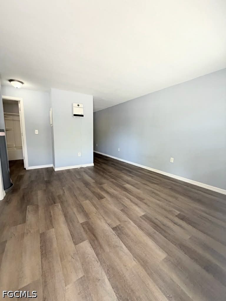 2 Bed Quadruplex for Sale in Fort Myers, FL, $1,100 — photo 3