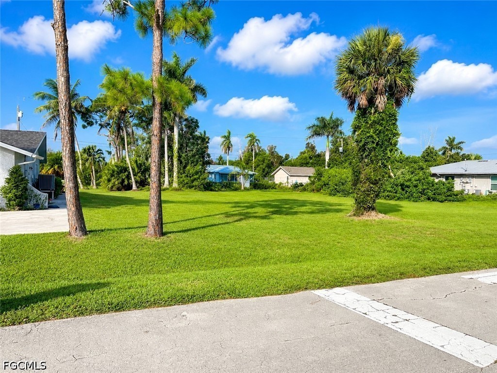 3 Bed Pool Home for Sale in Bokeelia, FL — photo 3