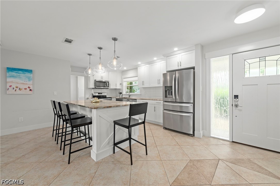 5 Bed Pool Home for Sale in Cape Coral, photo 3
