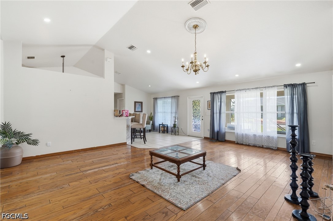 4 Bed SingleFamilyResidence for Sale in Cape Coral, photo 3