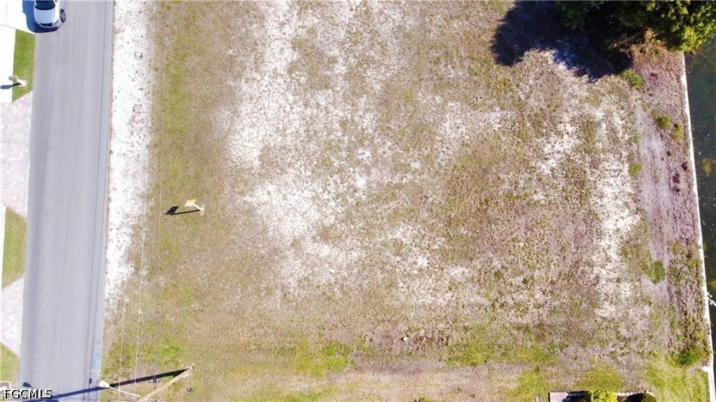 Waterfront Home for Sale in Cape Coral, FL, $112,000 — photo 3