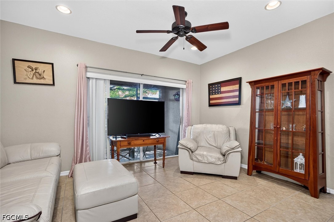 2 Bed Townhouse for Sale in Cypress Landing, photo 3