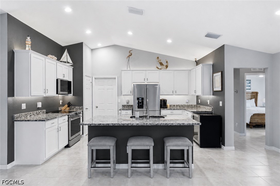 3 Bed SingleFamilyResidence for Sale in Cape Coral, FL — photo 3