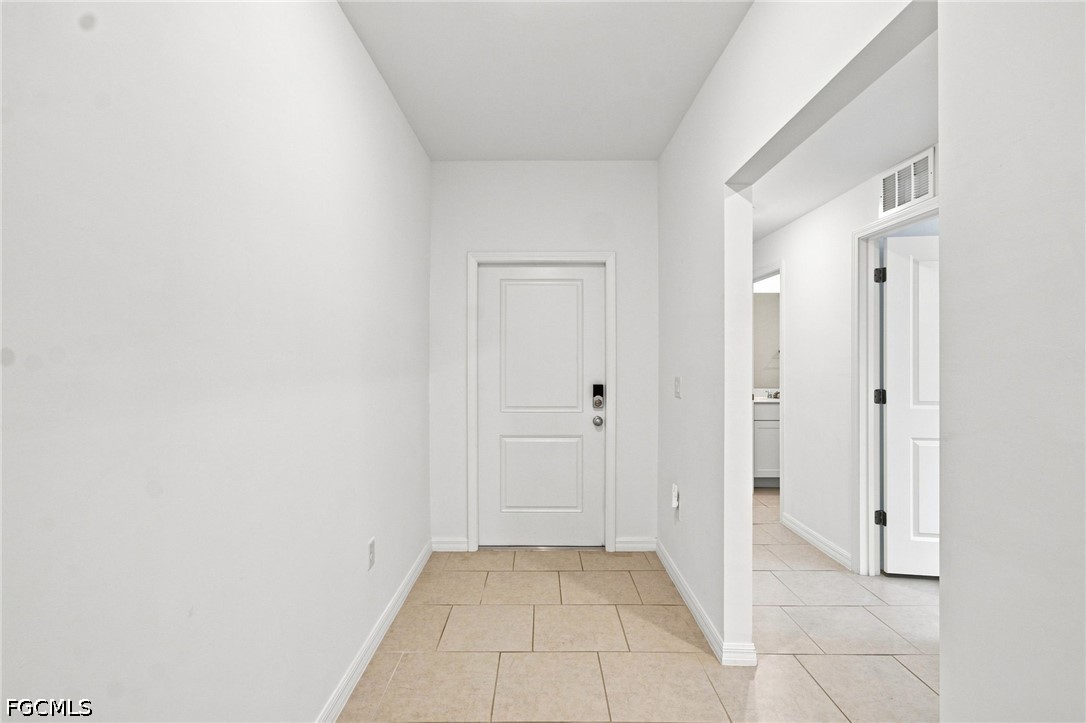 4 Bed SingleFamilyResidence for Sale in Cape Coral, FL — photo 3