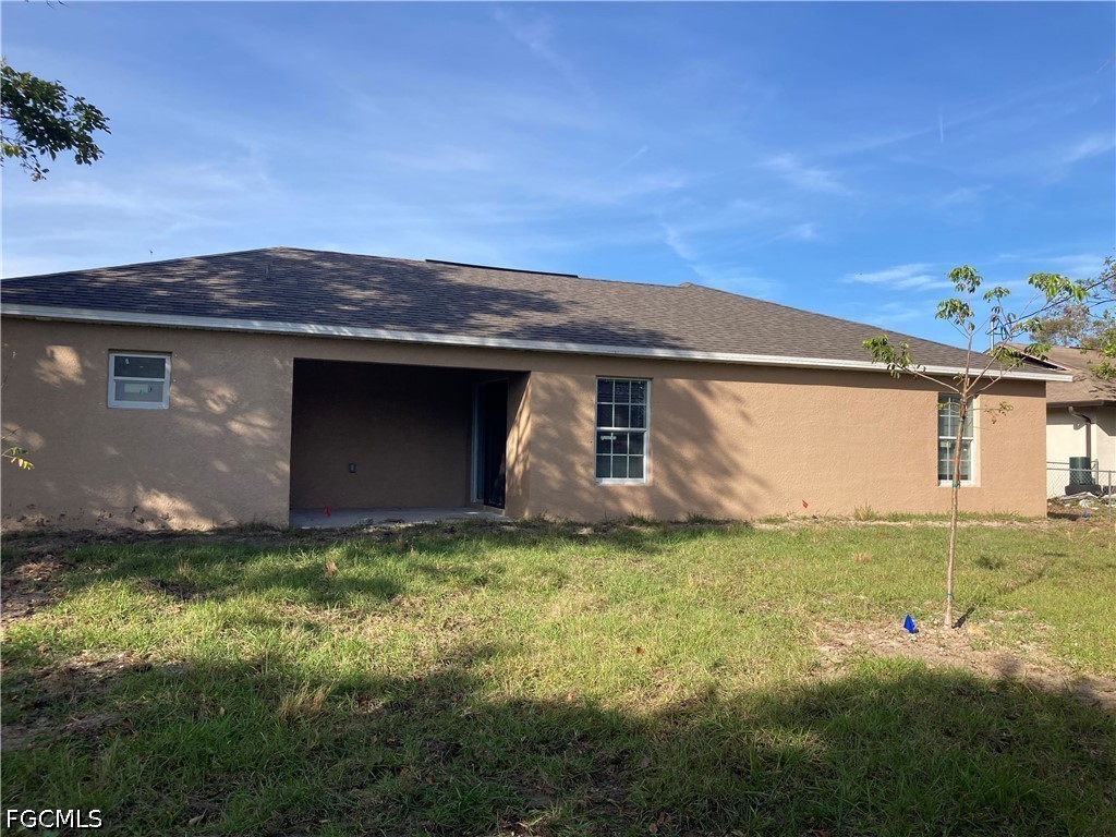 3 Bed SingleFamilyResidence for Sale in Cape Coral, FL — photo 3