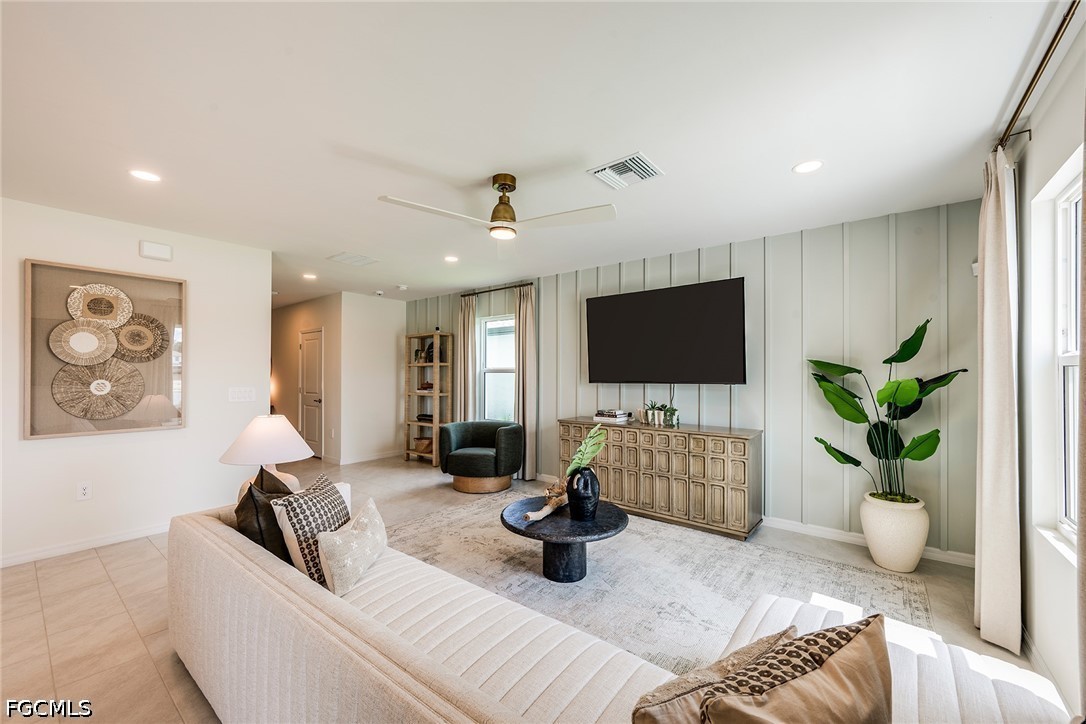 5 Bed SingleFamilyResidence for Sale in Whispering Lakes, FL — photo 3